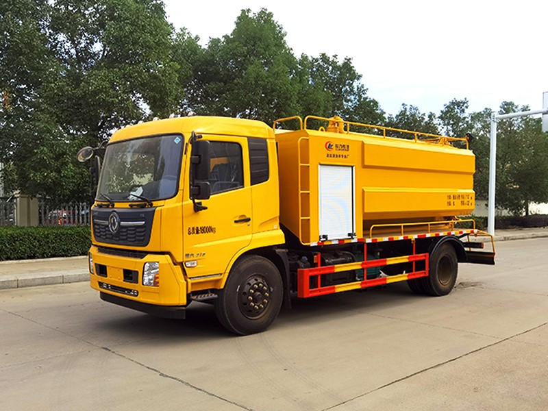 Dongfeng Tianjin quadratischer Reinigungs- und Abwassersaugwagen