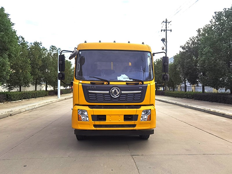 Dongfeng Tianjin quadratischer Reinigungs- und Abwassersaugwagen
