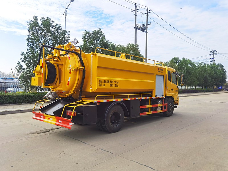 Dongfeng Tianjin quadratischer Reinigungs- und Abwassersaugwagen
