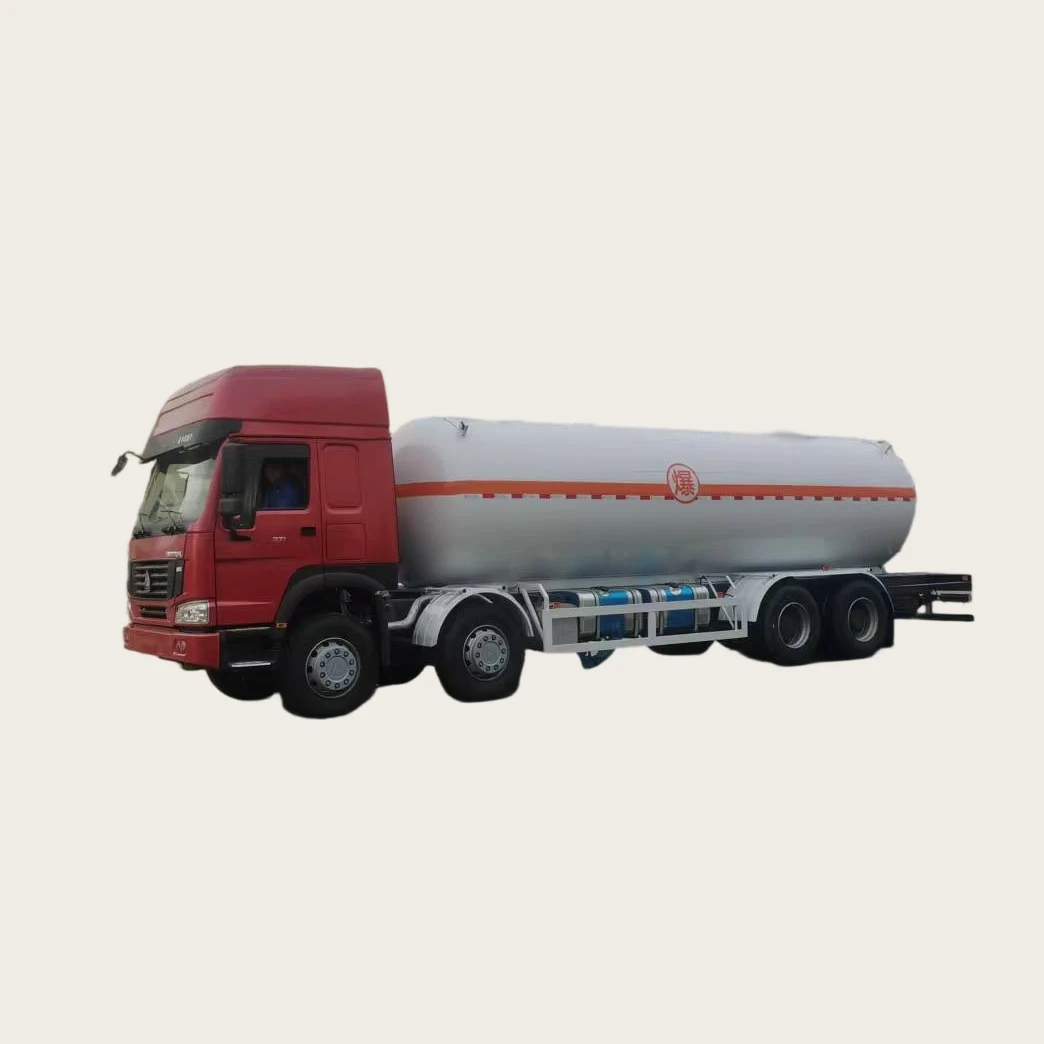 Direkte Verkäufe aus chinesischer Fabrik - Haowo Neue Euro-Norm 8x4 Dieseltanker mit einem Fassungsvermögen von 37,5 Kubikmetern