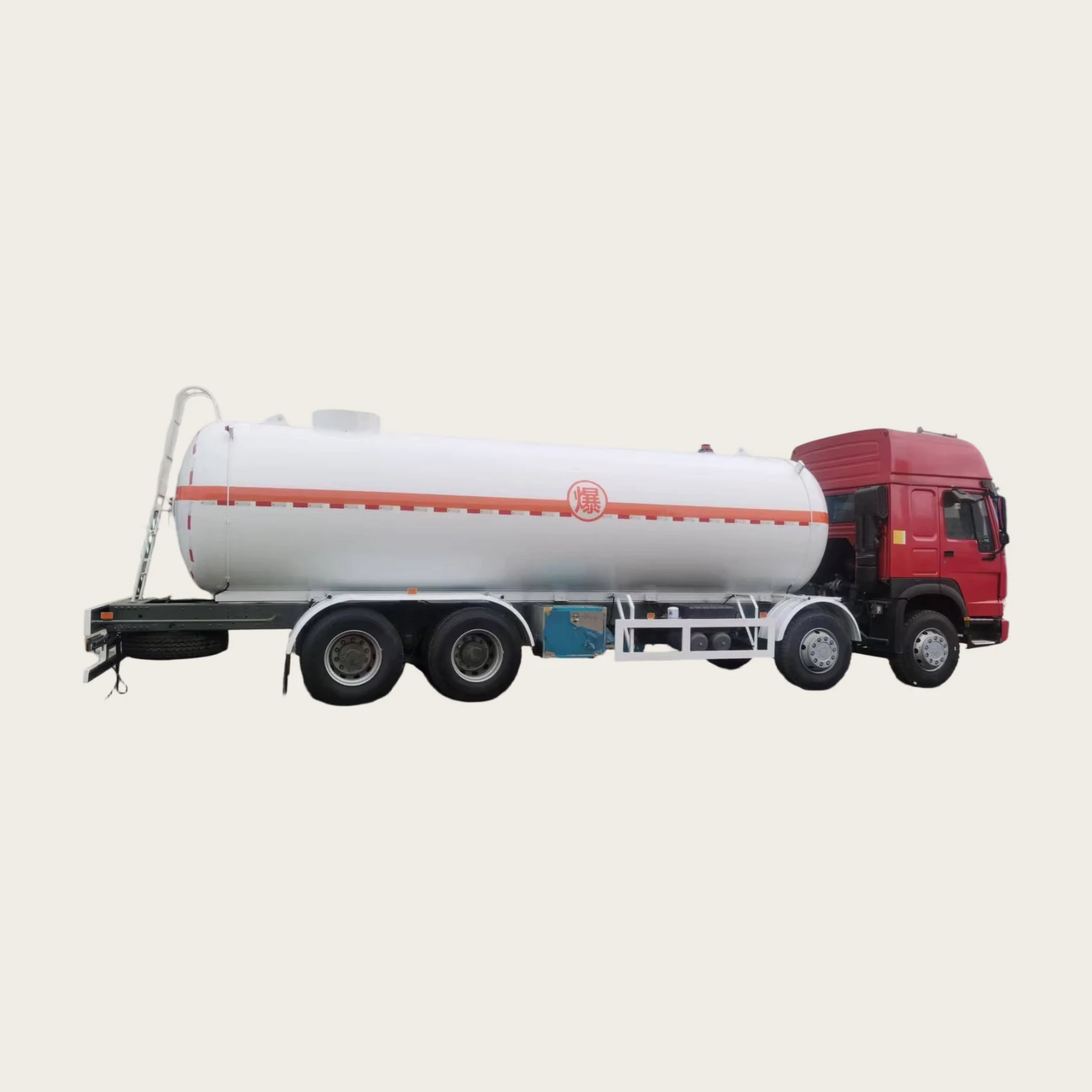 Direkte Verkäufe aus chinesischer Fabrik - Haowo Neue Euro-Norm 8x4 Dieseltanker mit einem Fassungsvermögen von 37,5 Kubikmetern