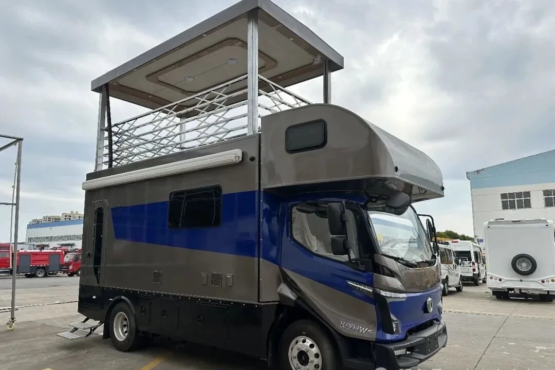 Fliegender Teller HW5 Plug-in Hybrid Pop-up Camper