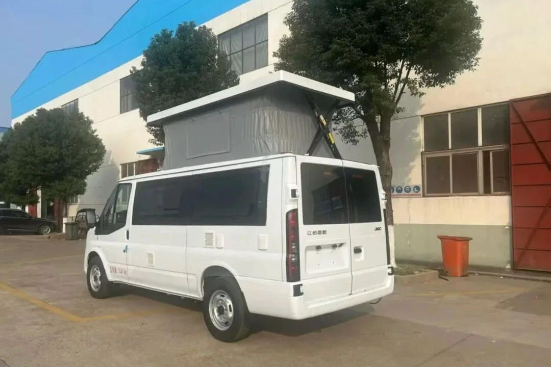 Jiangling Fushun Mittelachse ultrakurze Dachverlängerung Verkaufsart Wohnmobil [mit fester Dachverlängerung]