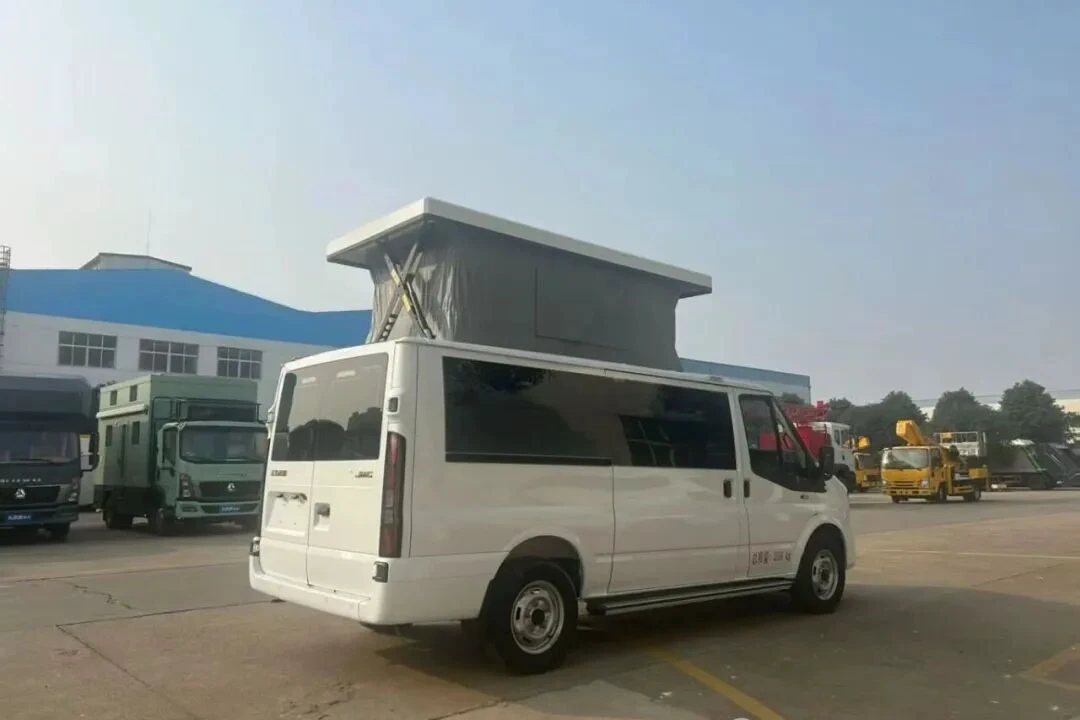 Jiangling Fushun Mittelachse ultrakurze Dachverlängerung Verkaufsart Wohnmobil [mit fester Dachverlängerung]