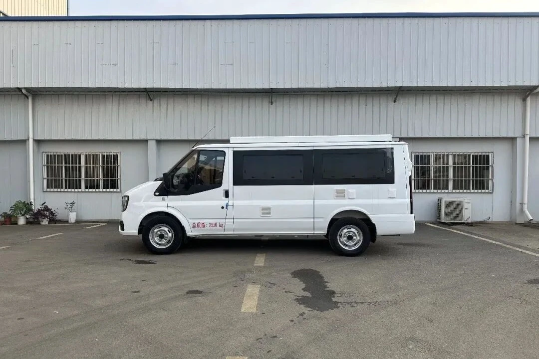 Jiangling Fushun Mittelachse ultrakurze Dachverlängerung Verkaufsart Wohnmobil [mit fester Dachverlängerung]